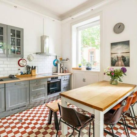 Grosszuegige 185M2-Altbauwohnung In Bestlage 7Zimmer-2Baeder-2Kuechen-2Wcs Amburgo Esterno foto