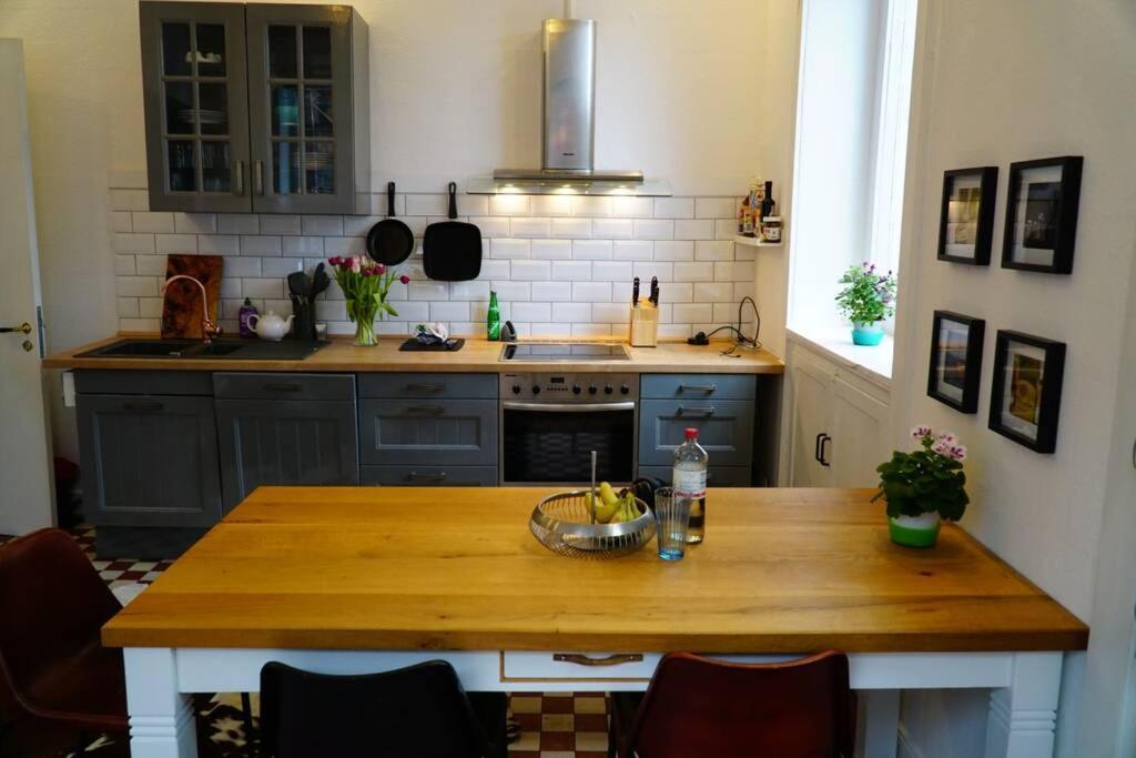 Grosszuegige 185M2-Altbauwohnung In Bestlage 7Zimmer-2Baeder-2Kuechen-2Wcs Amburgo Esterno foto