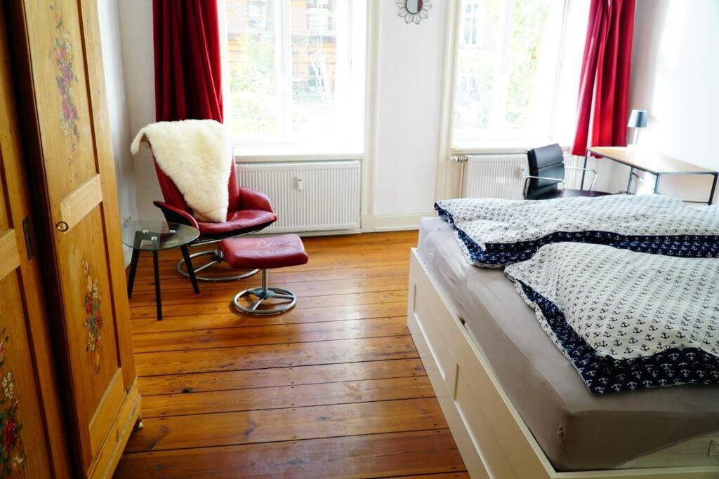 Grosszuegige 185M2-Altbauwohnung In Bestlage 7Zimmer-2Baeder-2Kuechen-2Wcs Amburgo Esterno foto