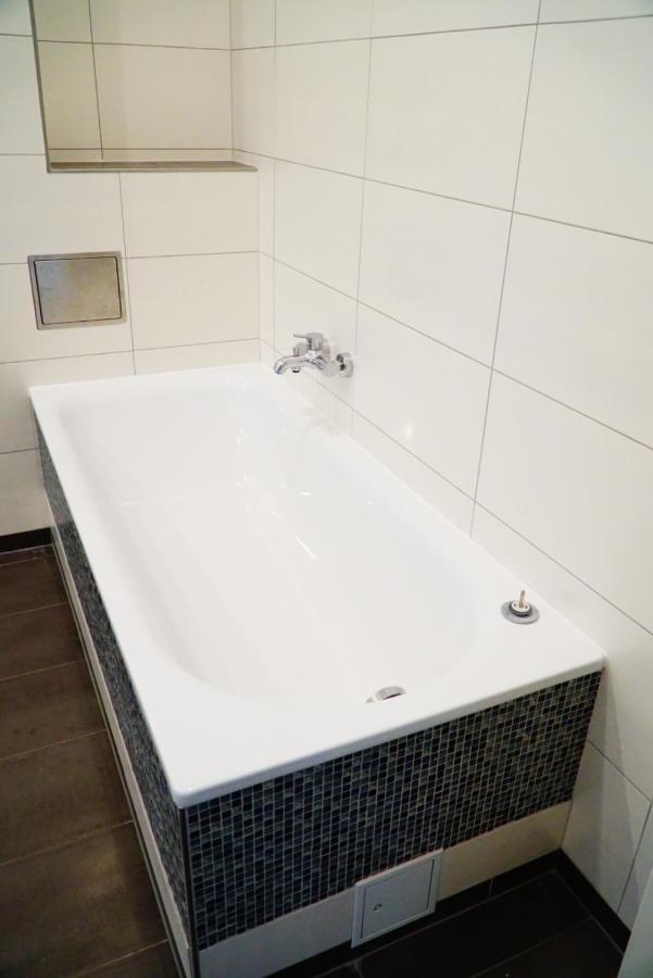 Grosszuegige 185M2-Altbauwohnung In Bestlage 7Zimmer-2Baeder-2Kuechen-2Wcs Amburgo Esterno foto