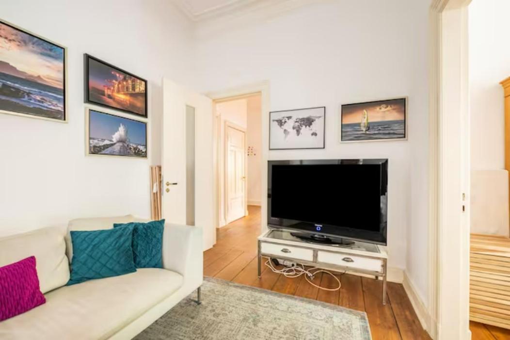 Grosszuegige 185M2-Altbauwohnung In Bestlage 7Zimmer-2Baeder-2Kuechen-2Wcs Amburgo Esterno foto
