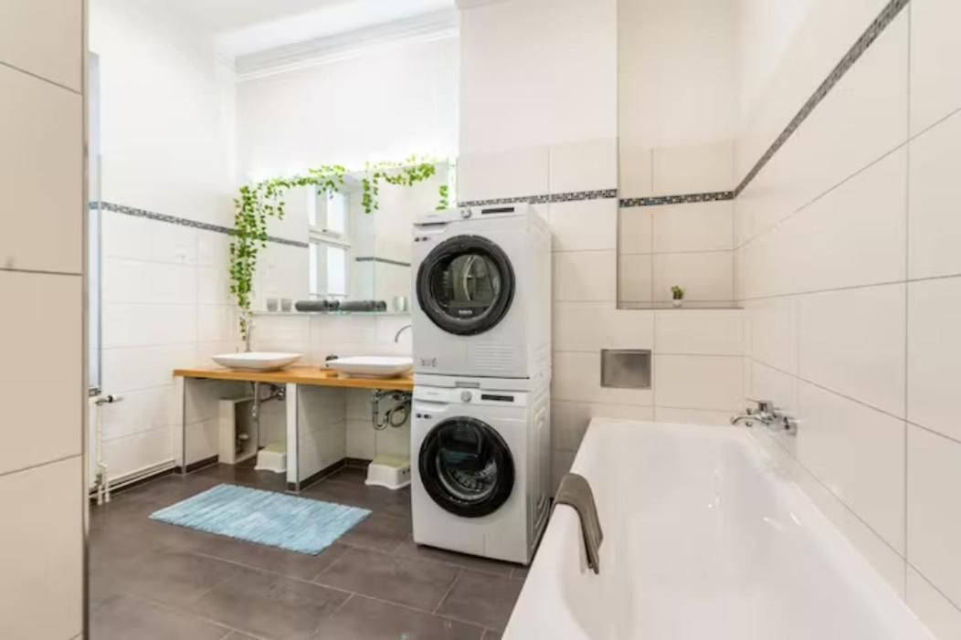 Grosszuegige 185M2-Altbauwohnung In Bestlage 7Zimmer-2Baeder-2Kuechen-2Wcs Amburgo Esterno foto
