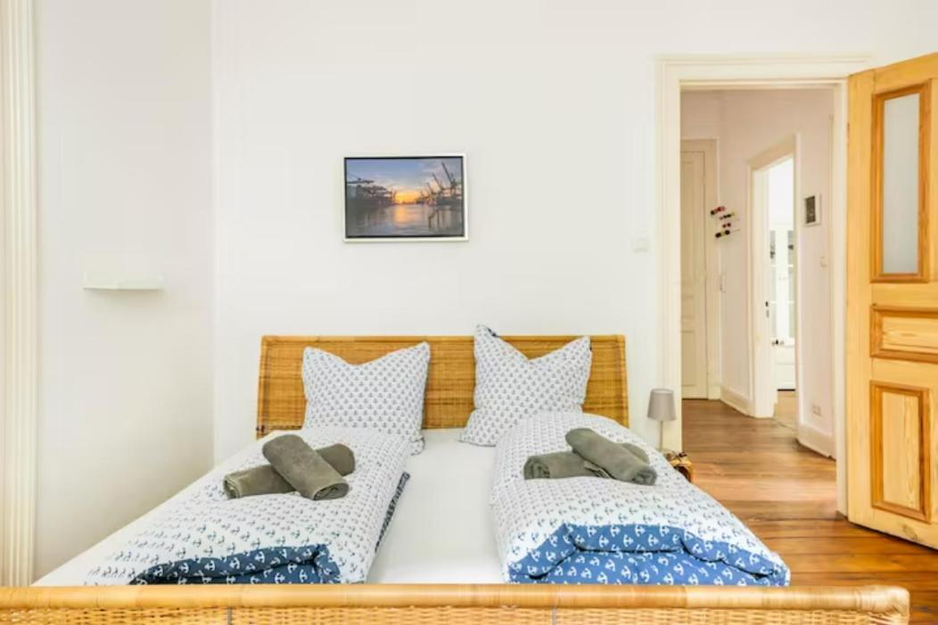 Grosszuegige 185M2-Altbauwohnung In Bestlage 7Zimmer-2Baeder-2Kuechen-2Wcs Amburgo Esterno foto