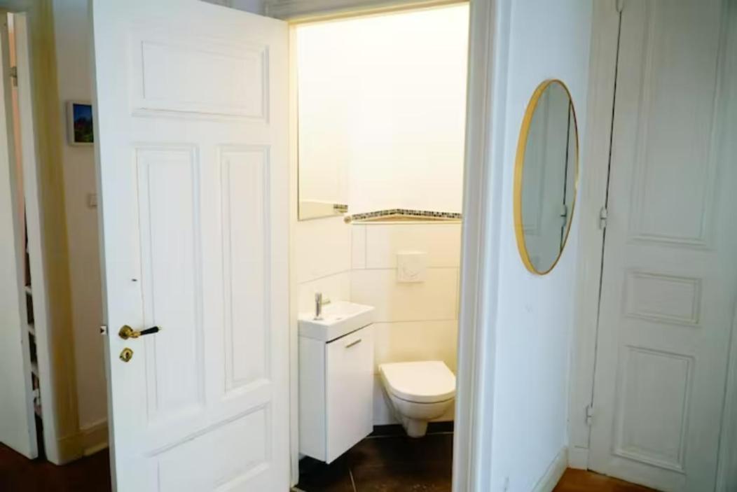 Grosszuegige 185M2-Altbauwohnung In Bestlage 7Zimmer-2Baeder-2Kuechen-2Wcs Amburgo Esterno foto
