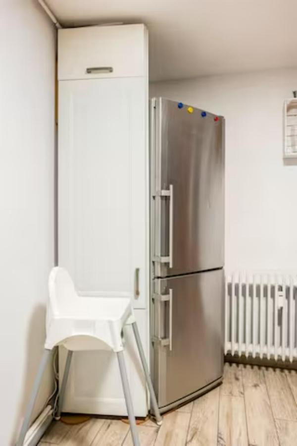 Grosszuegige 185M2-Altbauwohnung In Bestlage 7Zimmer-2Baeder-2Kuechen-2Wcs Amburgo Esterno foto