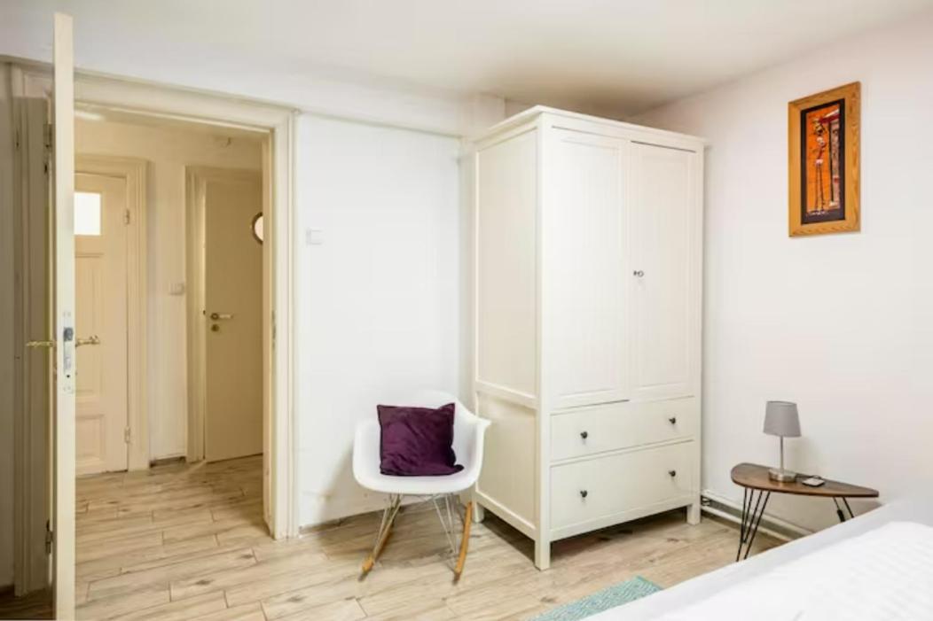 Grosszuegige 185M2-Altbauwohnung In Bestlage 7Zimmer-2Baeder-2Kuechen-2Wcs Amburgo Esterno foto